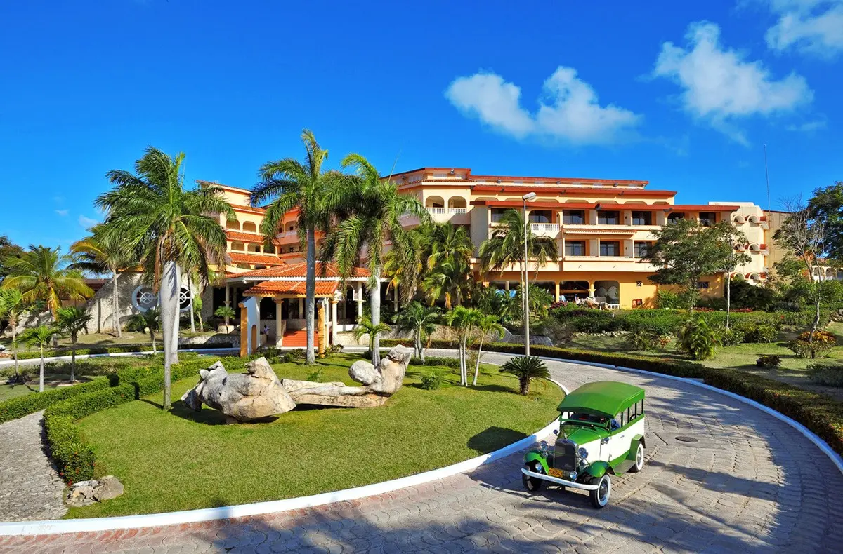 sol-rio-de-luna-y-mares-hotel